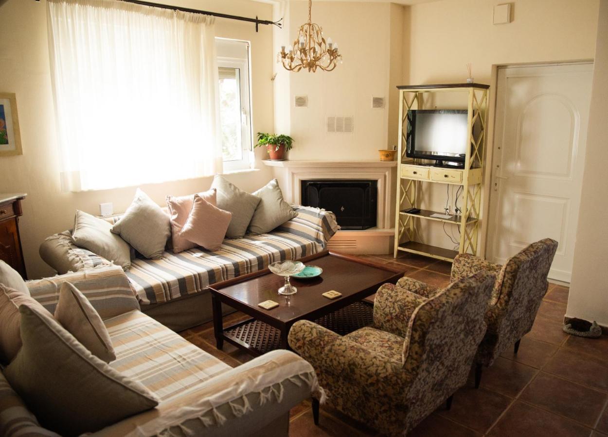 アレクサンドルポリス The Early Bird - Cosy 2-Floor House With Gardenヴィラ エクステリア 写真