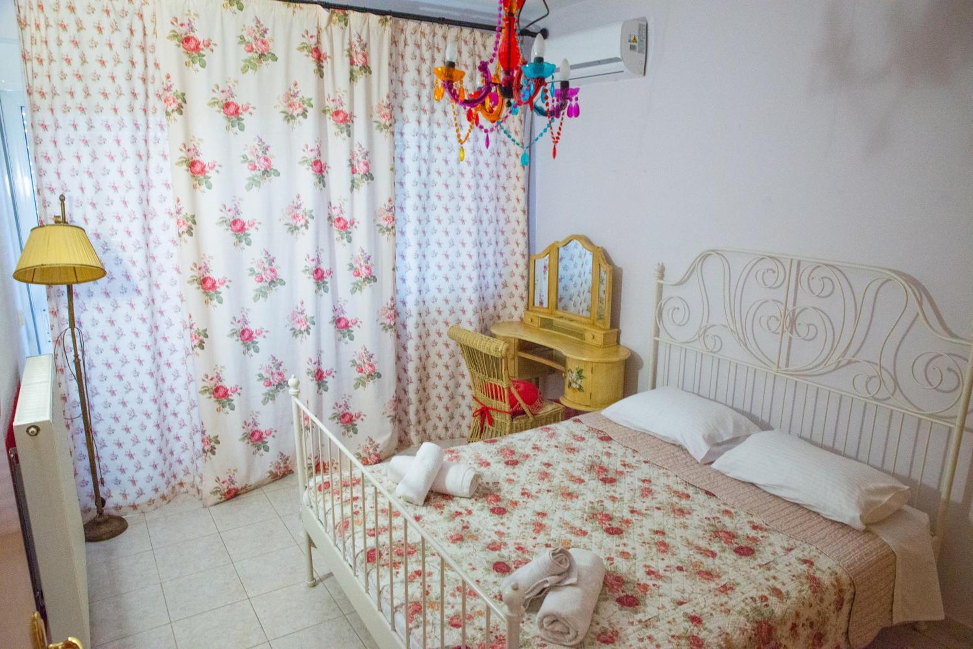 アレクサンドルポリス The Early Bird - Cosy 2-Floor House With Gardenヴィラ エクステリア 写真